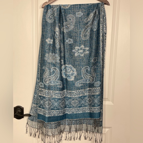 F.C scarve - Picture 5 of 6